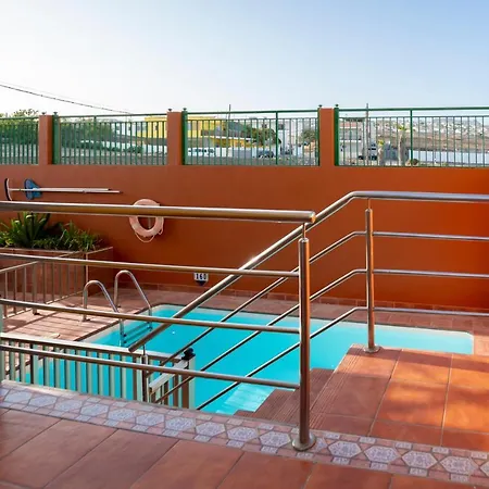 Inma Montana La Data Apartment *